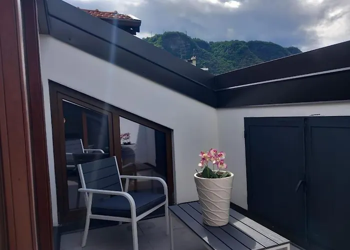 Downtown Roof Daire Como